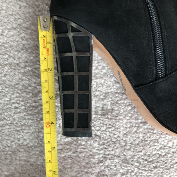 Barely Worn Brian Atwood Black Suede Over The Knee Boots - Picture 5 of 7